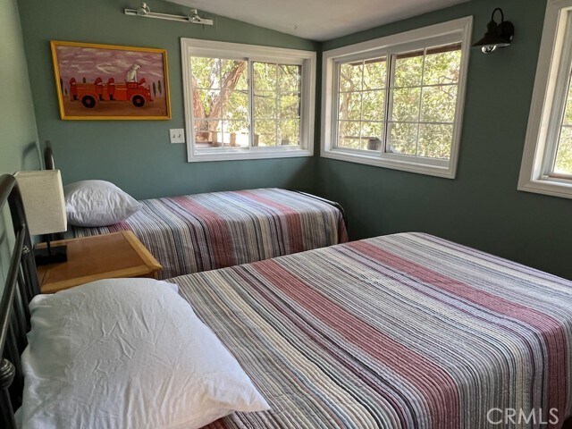 Building Photo - 456 S Skyline Dr