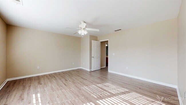 Building Photo - Move-in ready home in Loganville!