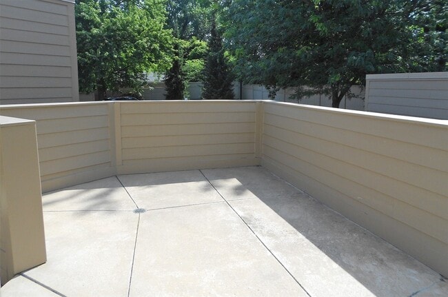 Building Photo - 401 Cranberry St