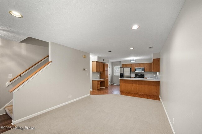 Building Photo - 12428 Brothers Ave