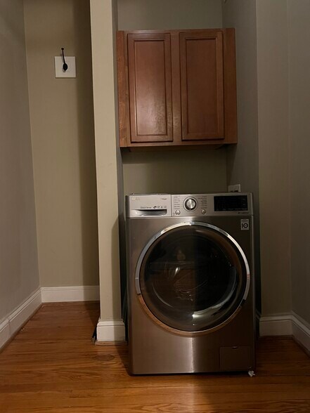 Primary Photo - 15 E Kirby St