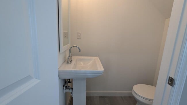 Building Photo - 2253 Papermill Rd