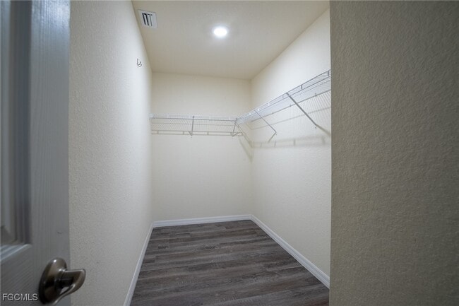 Building Photo - 8105 Rolling Ct