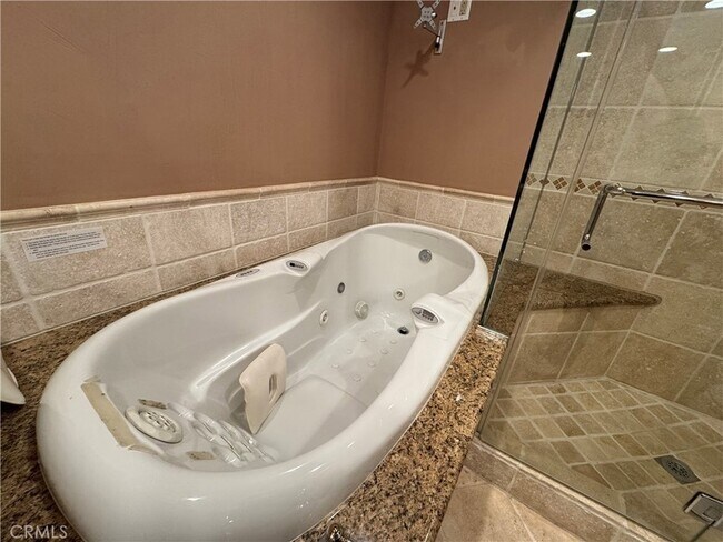 Building Photo - 6951 Lawn Haven Dr