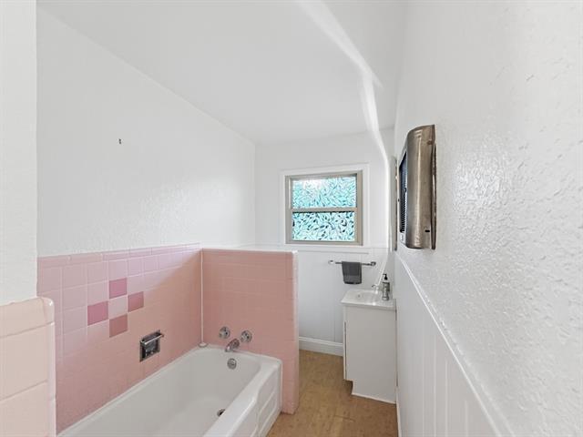 Building Photo - 2137 Lenamon Dr