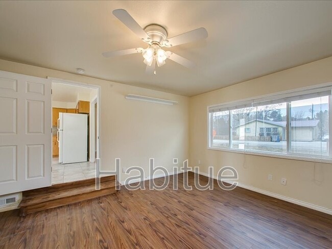 Building Photo - 4919 W Wylie Ln