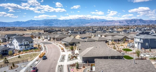 Building Photo - Luxury Ranch-Style Home for Rent | Wolf Ranch | D20 Schools | Pikes Peak Views