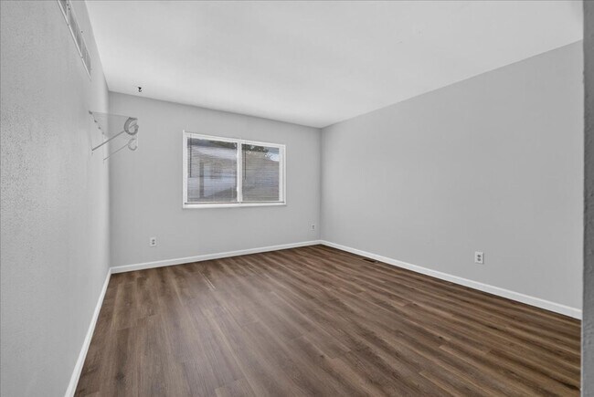 Building Photo - 18 Spring Song Ct