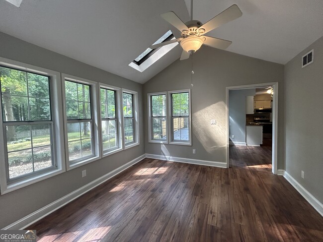 Building Photo - 102 Shawville Ln