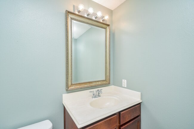 Building Photo - 17119 Hawks Landing Dr
