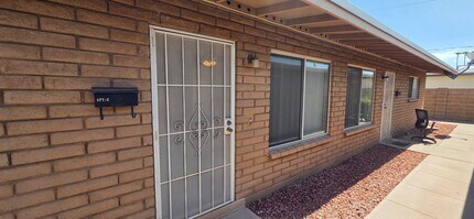 Building Photo - 1041 N Mesa Dr