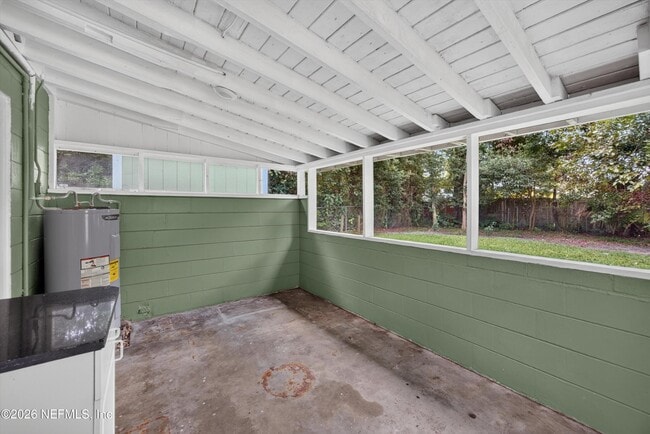 Building Photo - 2256 Inwood Cir S