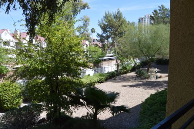 Building Photo - Meridian Furnished 2 Bd / 2 Ba Luxury Condo - Resort Style Living.