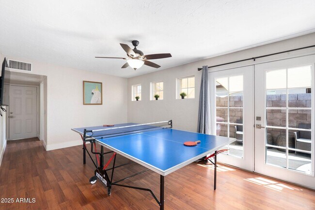 Building Photo - 7608 E Catalina Dr