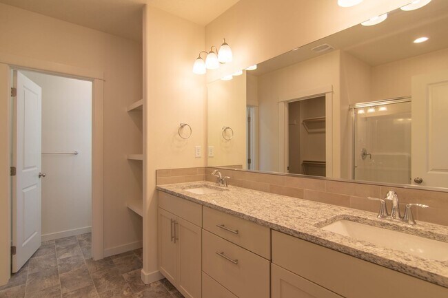 Building Photo - 3 Bed 2 Bath Home @ Pillar Rock Estates. H...