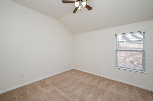 Building Photo - 25007 Ivy Trace Ln