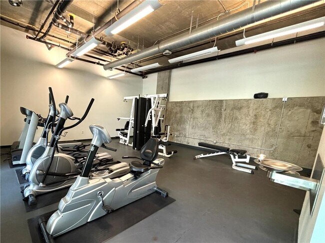 Building Photo - 620 Glen Iris Dr NE
