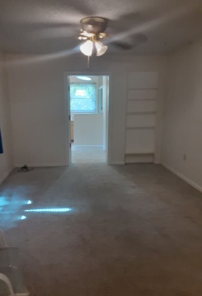Building Photo - Adorable 2 Bedroom 1 Bath in Brooksville