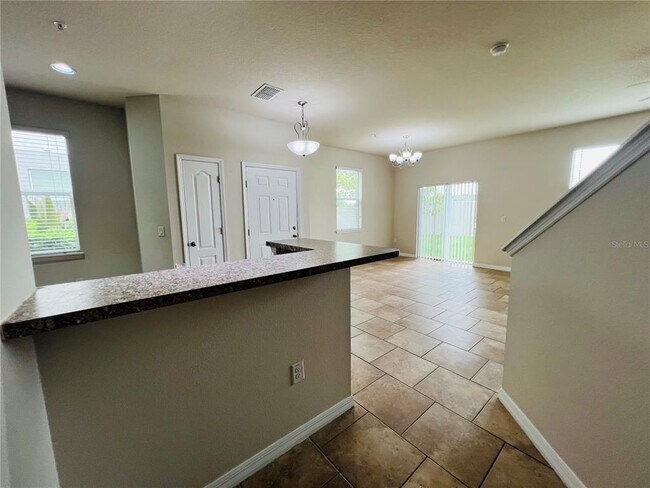 Building Photo - 6570 S Goldenrod Rd