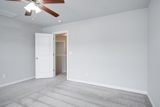 Building Photo - 3 Bedroom 2.5 Bath Townhouse