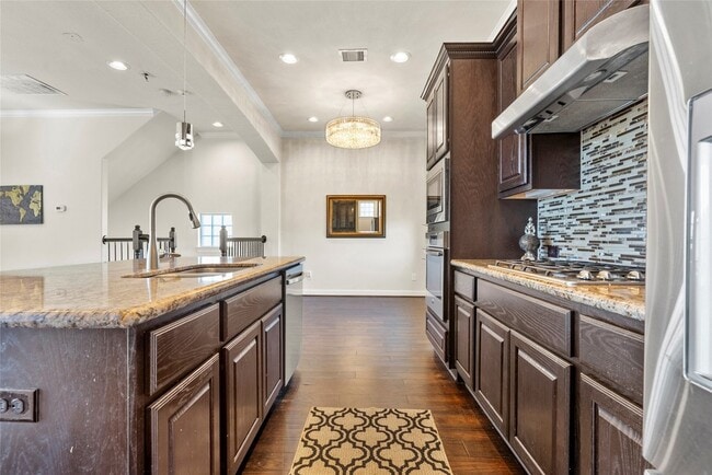 Building Photo - 10218 Spring Shadows Park Cir