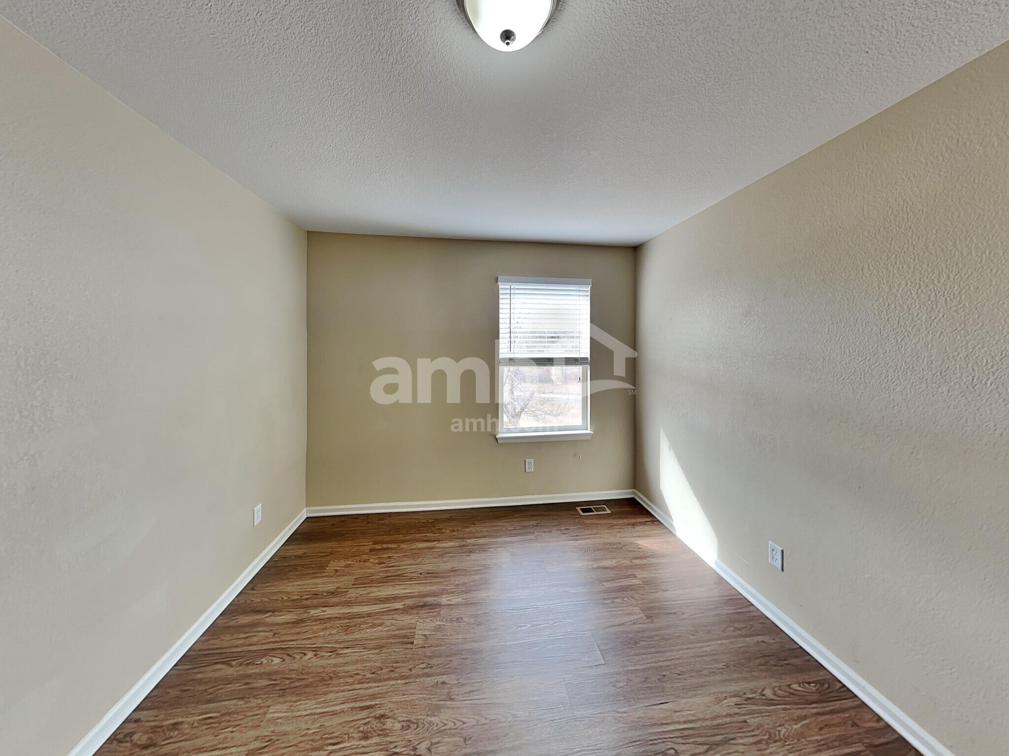 Building Photo - 6213 Westview Cir