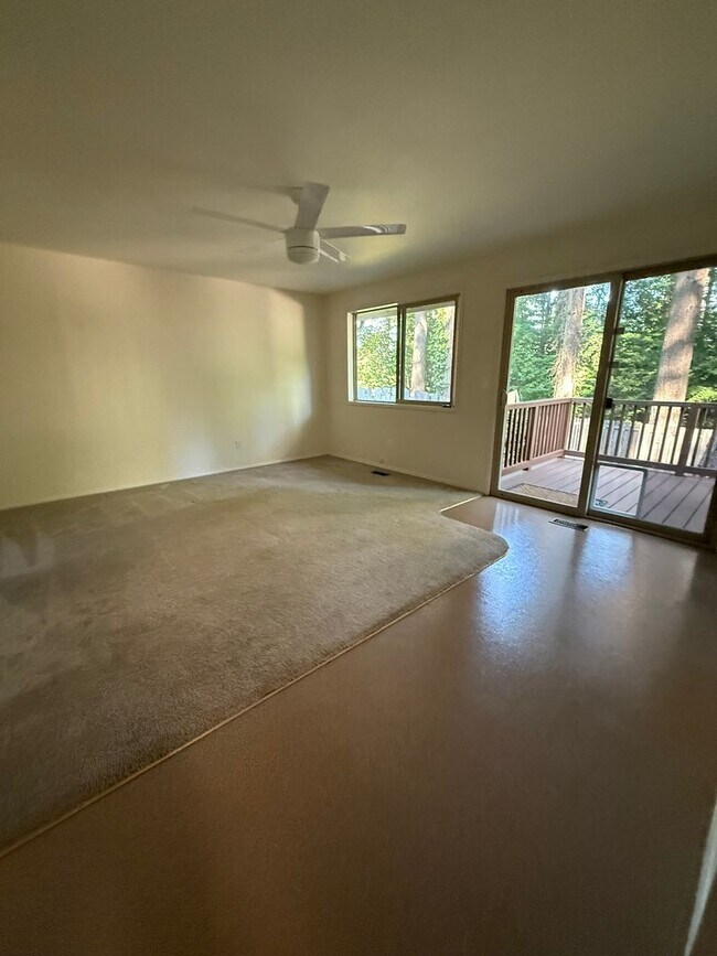 Building Photo - Pet Friendly Home with Pool Access!