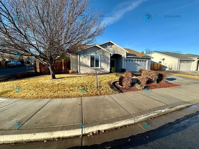 Building Photo - Great 3 Bedroom 2 Bathroom House with Big ...