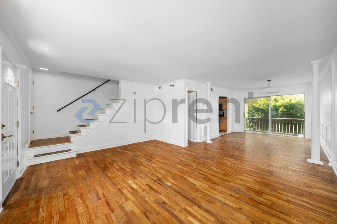 Building Photo - Unit N1