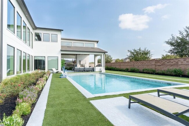 Building Photo - 11502 Lago Bella Dr