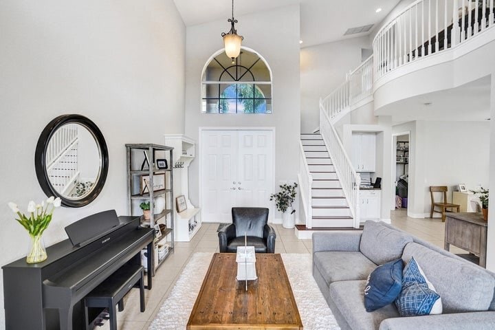 Building Photo - 8876 Sandy Crest Ln