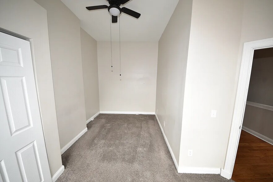 Building Photo - 746 Columbia St