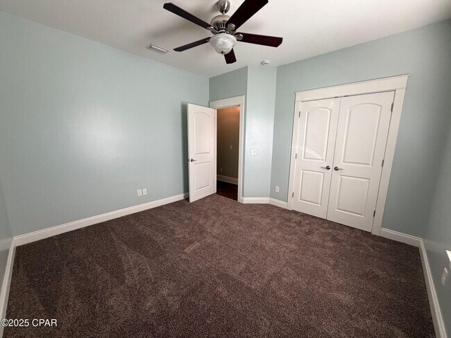 Building Photo - 4528 Tropical Dr