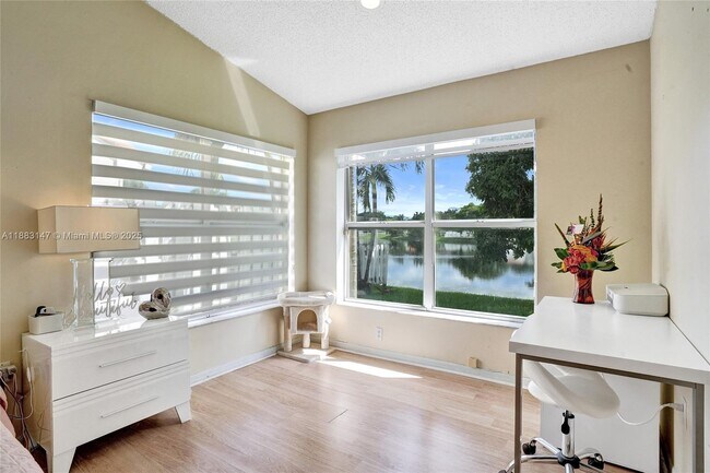 Building Photo - 13430 SW 17th Ct