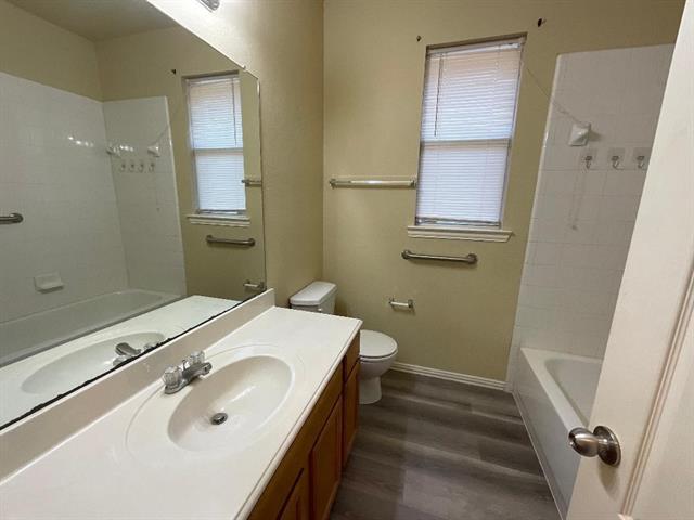 Building Photo - 14714 Crystal Lk Dr