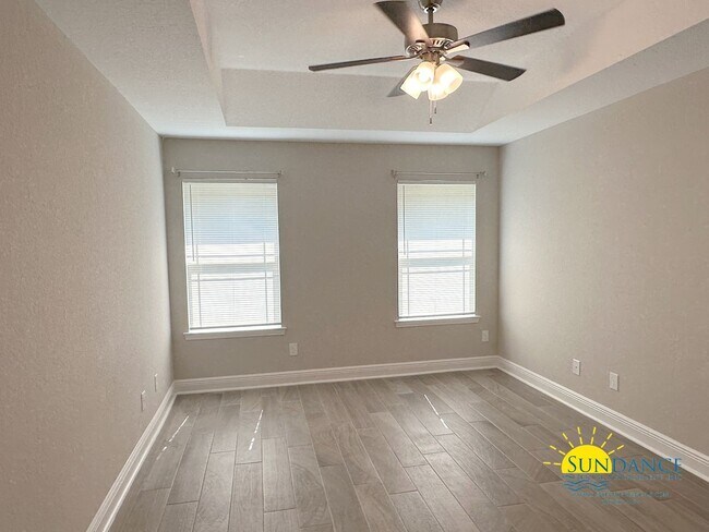 Building Photo - Stunning 3 Bedroom Home in Gulf Breeze