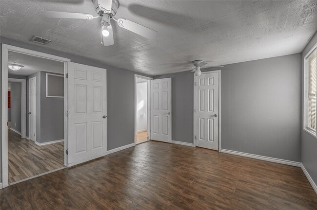 Building Photo - 1417 23rd St