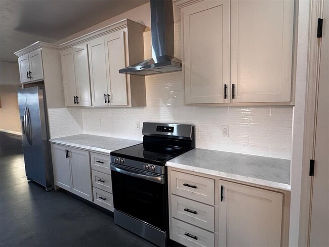 Building Photo - 26216 N 2960 Rd