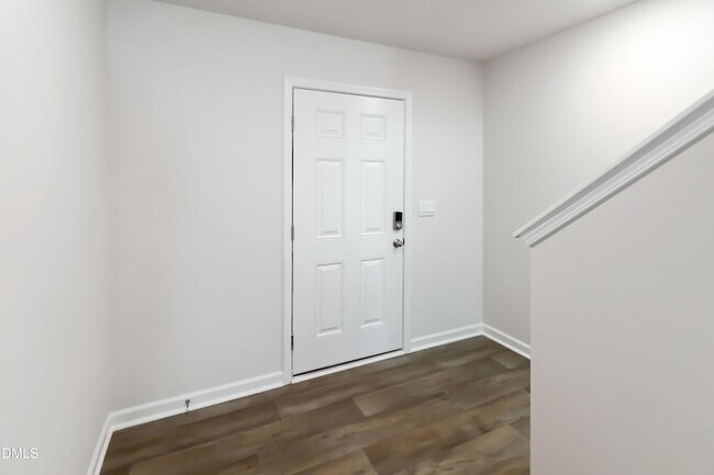 Building Photo - 258 Palm Dr