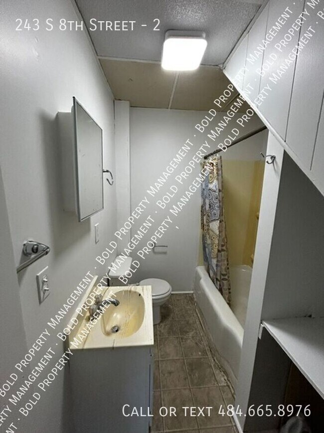 Building Photo - 243 S 8th St