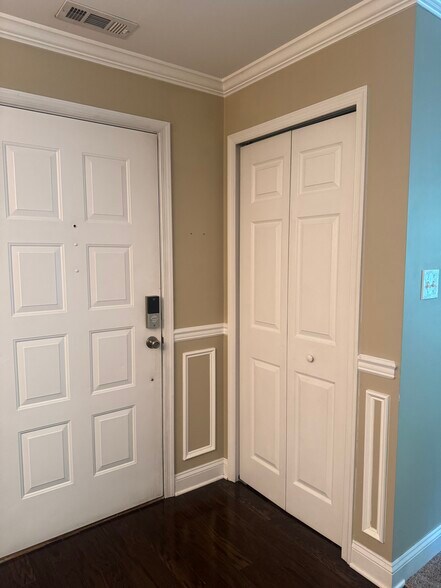 Building Photo - 4412B Aberdeen Dr