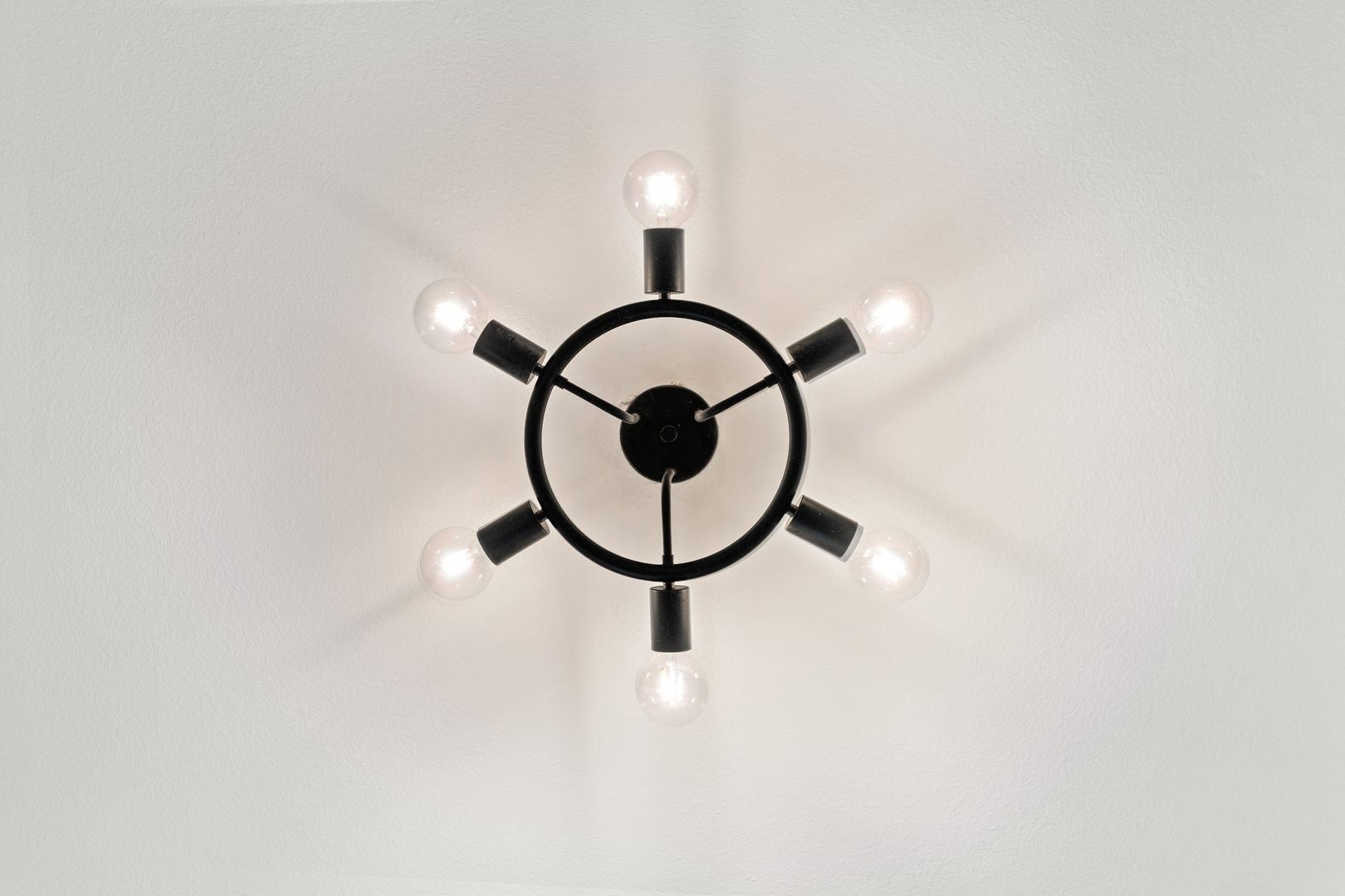 Building Photo - 526 Magnolia Ave