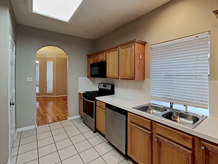 Building Photo - 17127 Valley Palms Dr