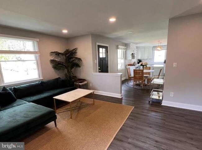 Building Photo - 431 Covered Bridge Rd