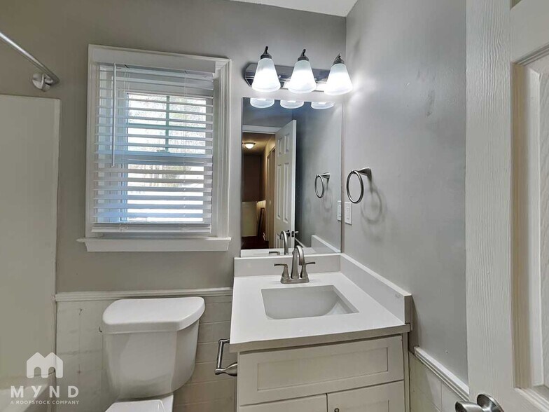 Building Photo - 3610 Spring Leaf Ln