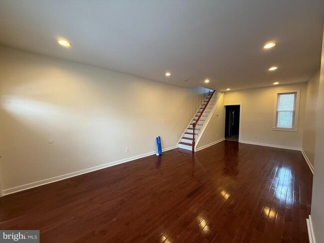 Building Photo - 1249 W College Ave