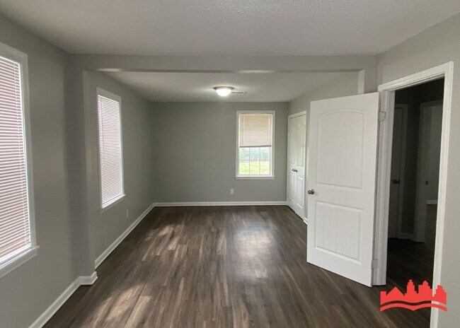 Building Photo - 4628 Windward Dr