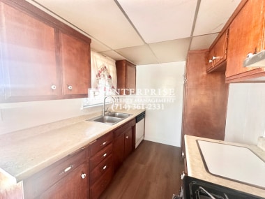Building Photo - Move-In Ready 3 Bed Home | New Floors, Big...