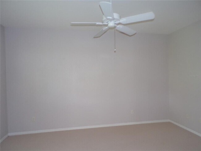 Building Photo - 2732 Royal Palm Dr