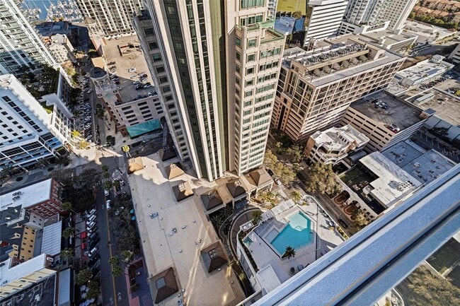 Building Photo - 275 1st Ave S